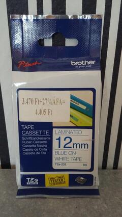 BROTHER FELIRATOZ SZALAG  12MM   BLUE ON WHITE TAPE  8M/CSOMAG    TZE-233